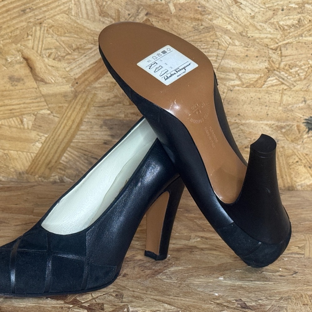 Limited Edition Black Ferragamo Pumps
